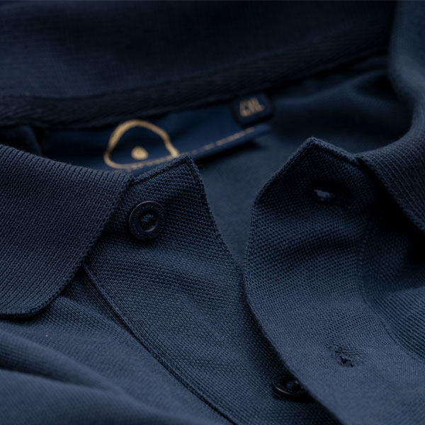 Polo-Shirt mit hochwertiger Stickerei - Blau
